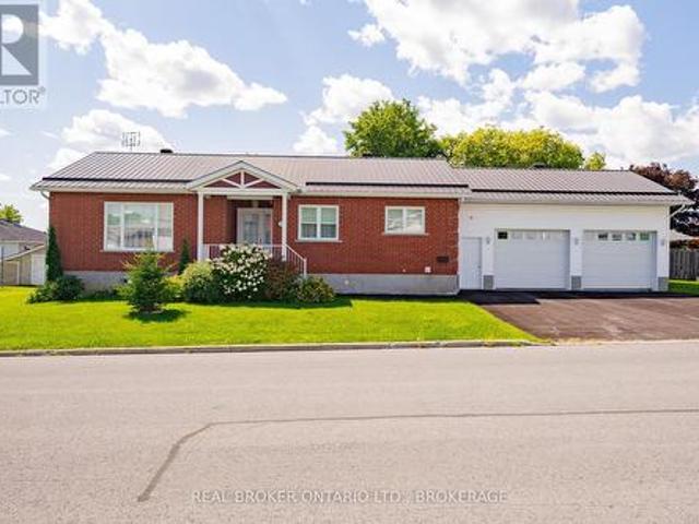House for sale in North Glengarry, Ontario