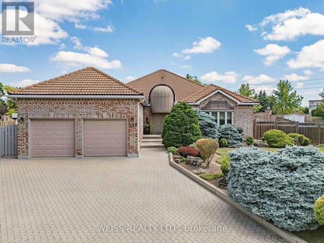 House for sale in Vaughan, Golden Horseshoe