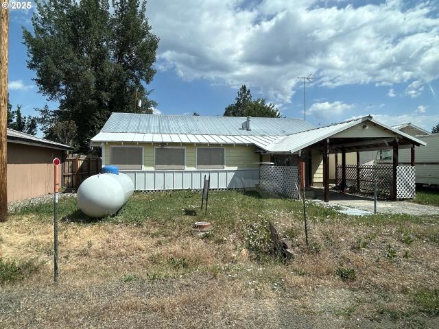 House for sale in Halfway, Oregon