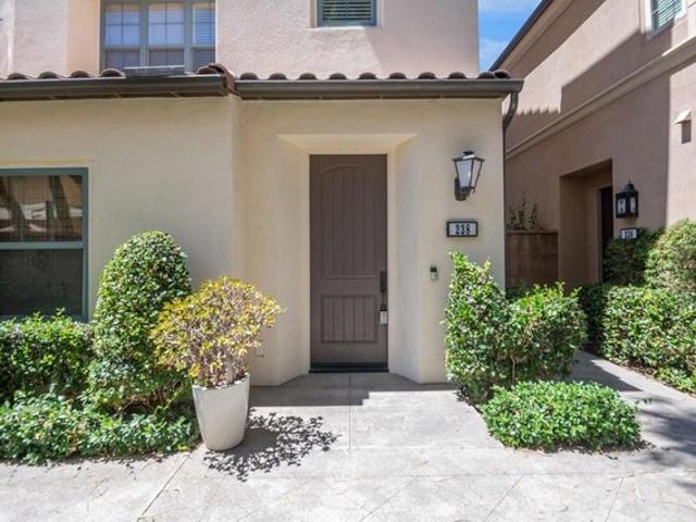 Townhouse for sale in Irvine, California