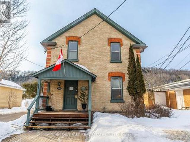 Commercial for sale in Dysart Et Al., Ontario