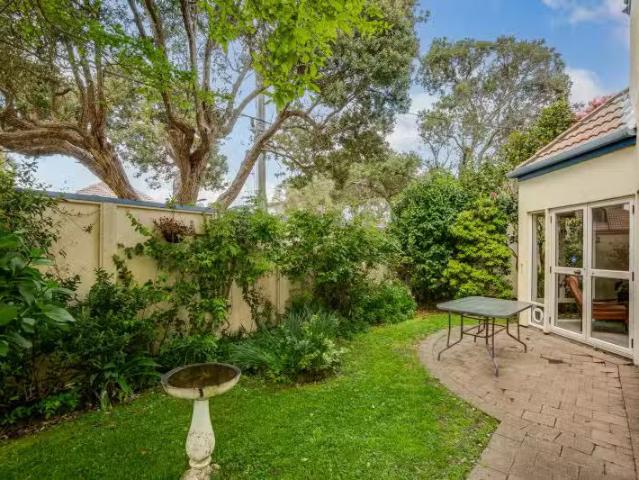 House for sale in Days Bay, Wellington