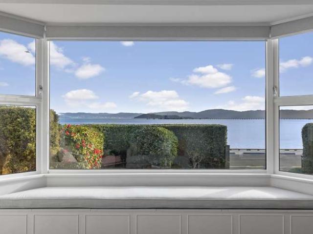 House for sale in Days Bay, Wellington