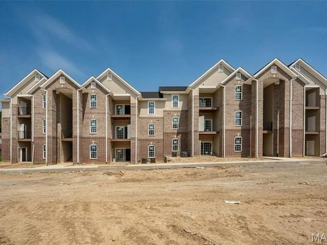 Condo for sale in Ellisville, Missouri