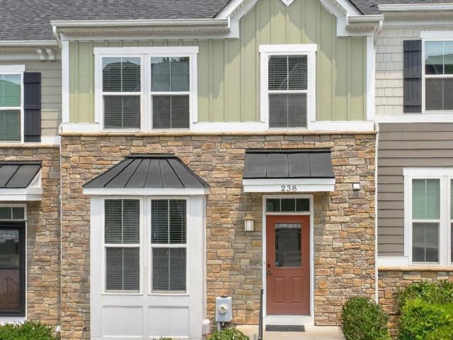 Townhouse for sale in Virginia