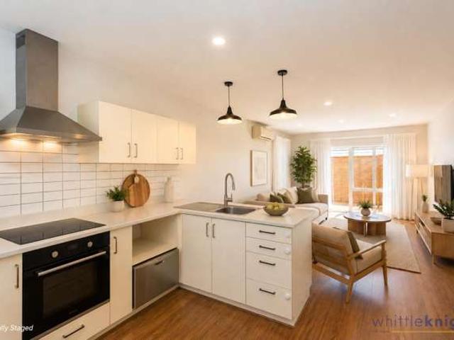 Apartment for sale in Chaslands, Canterbury