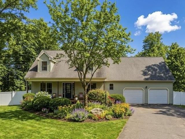 House for sale in Hampden, Massachusetts