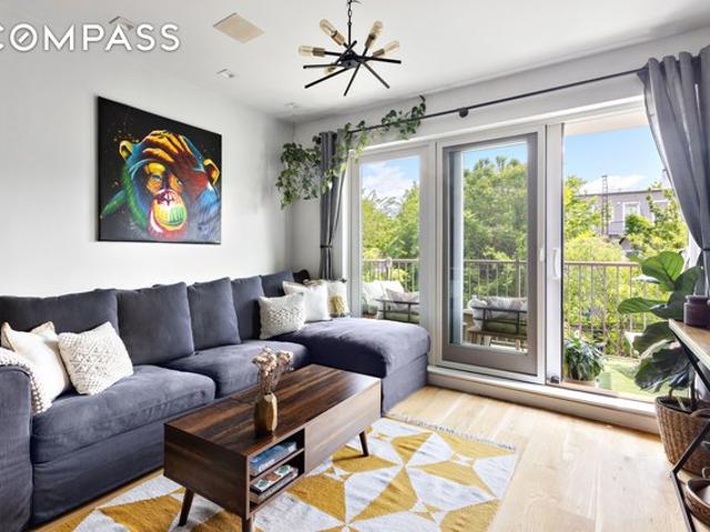 Condo for sale in Arverne, New York