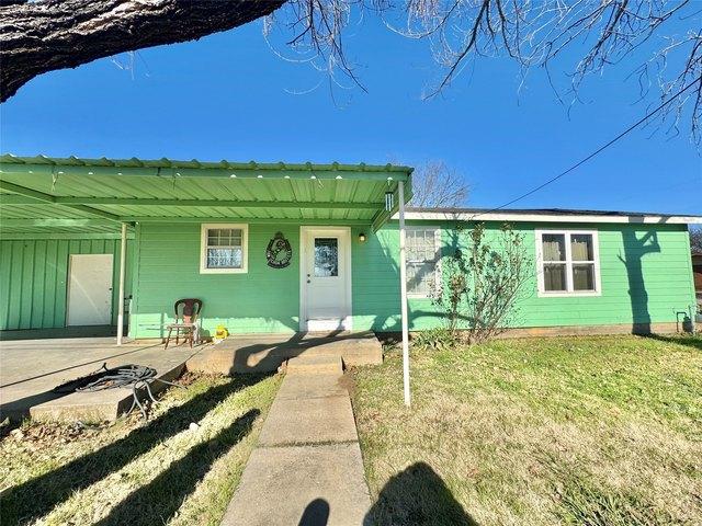 House for sale in Jacksboro, Texas
