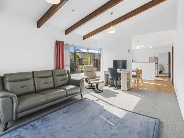 Apartment for sale in Hillsborough, Taranaki
