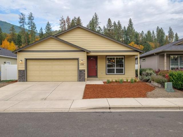 House for sale in Rogue River, Oregon