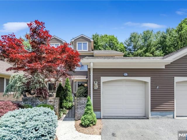 Townhouse for sale in Mahwah