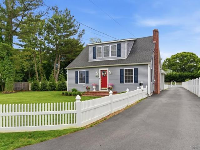 House for sale in Saint James, Town of Smithtown