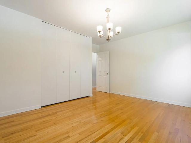 House for rent in Beaconsfield, Montréal (région administrative)