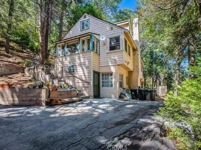House for sale in Cedarpines Park, California