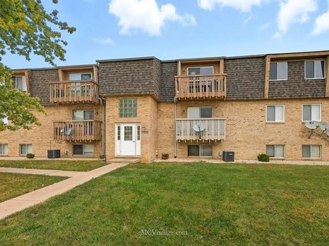 Condo for sale in Crest Hill, Illinois
