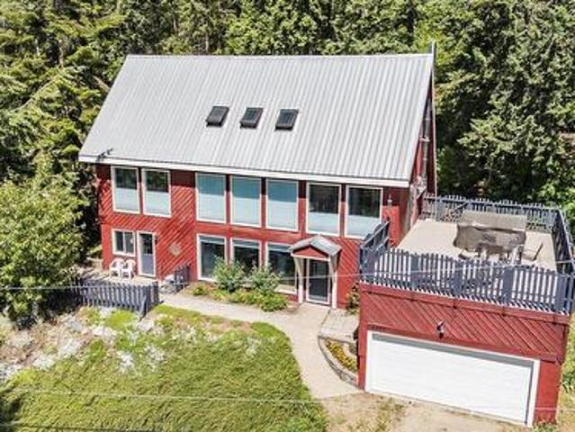 House for sale in Rossland, British Columbia