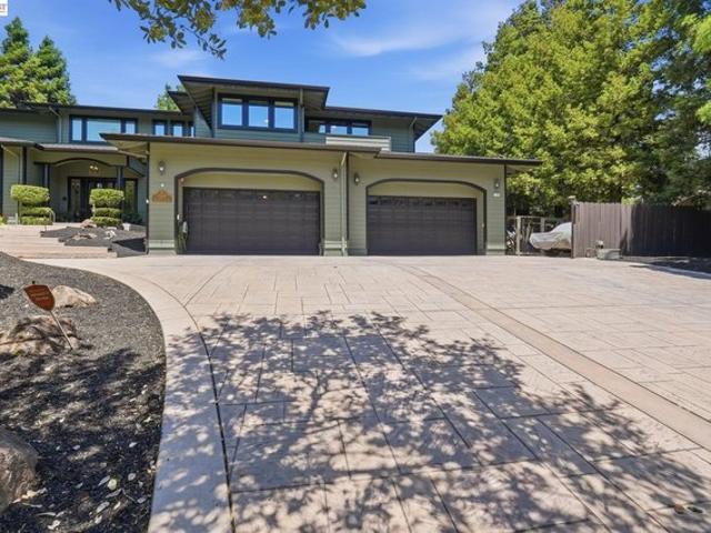 House for sale in Martinez, California
