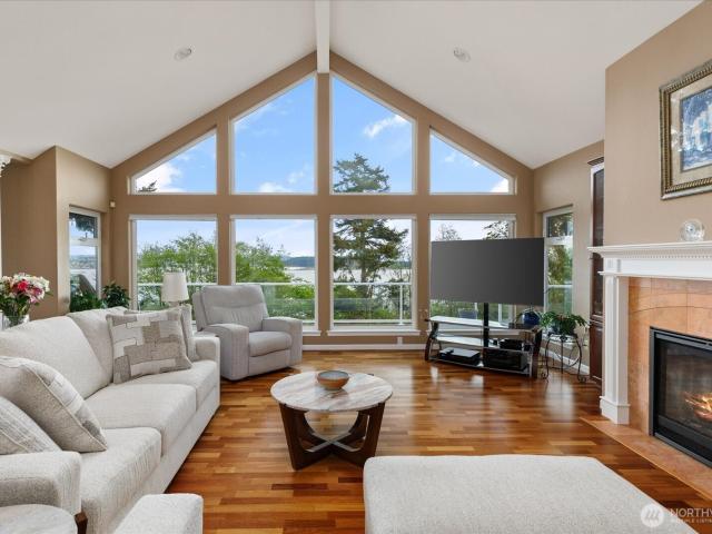House for sale in Oak Harbor, Washington