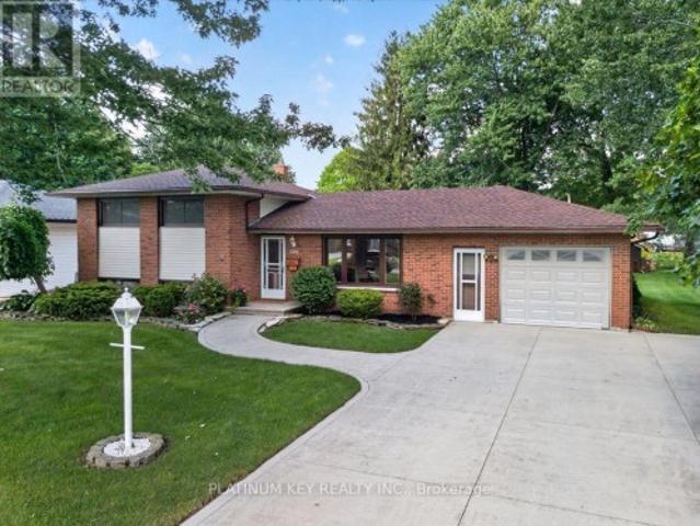 House for sale in Strathroy-caradoc, Ontario