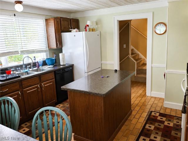 House for sale in Fowler, Ohio