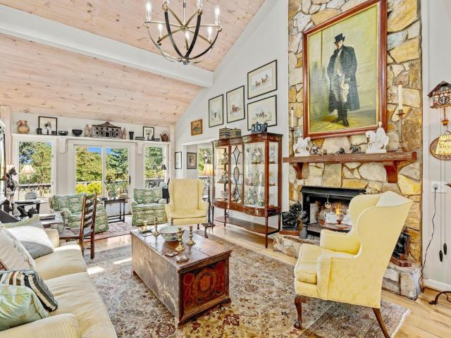 House for sale in Campobello, South Carolina