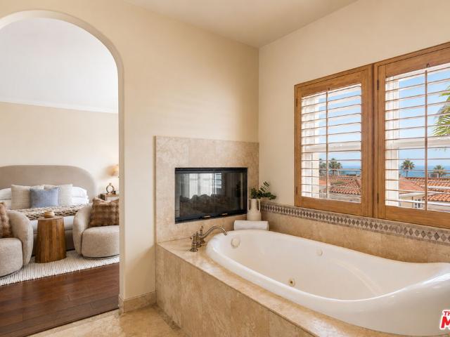 Condo for sale in Malibu, California