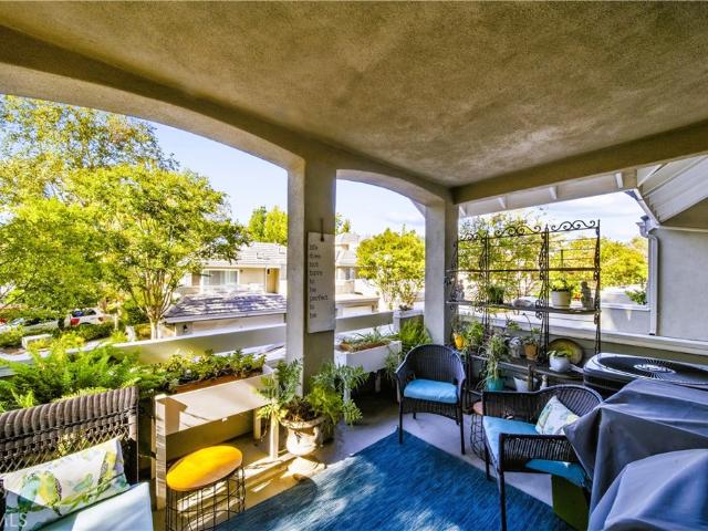 Condo for sale in Valencia, Santa Clarita