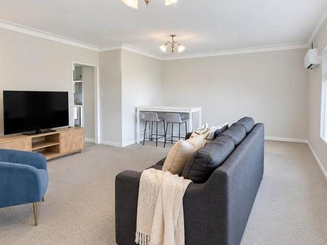 Apartment for rent in Waterview, Albert-Eden