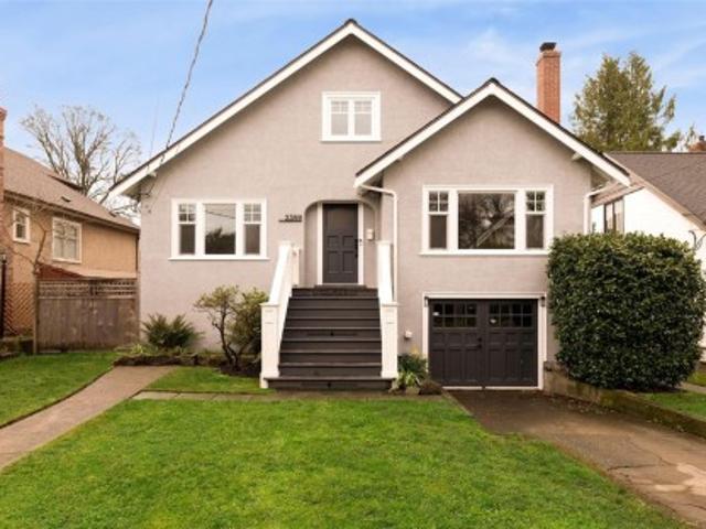 House for sale in Oak Bay, British Columbia
