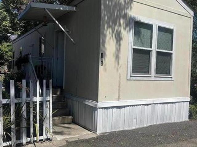 House for sale in San Leandro, California