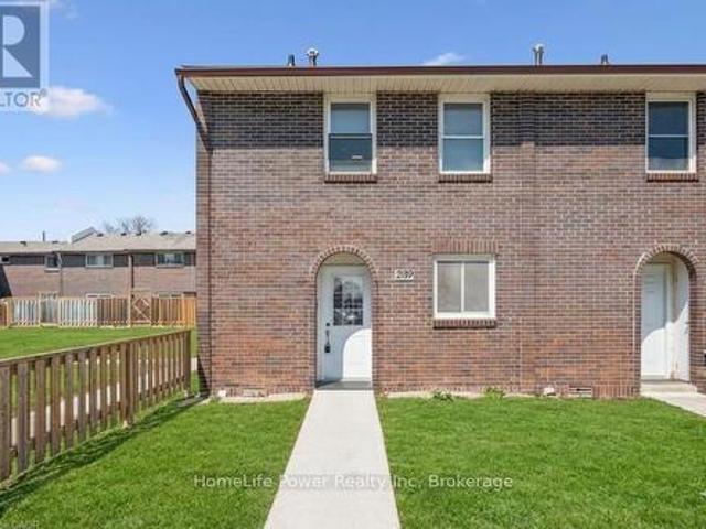 Townhouse for sale in Guelph, Ontario