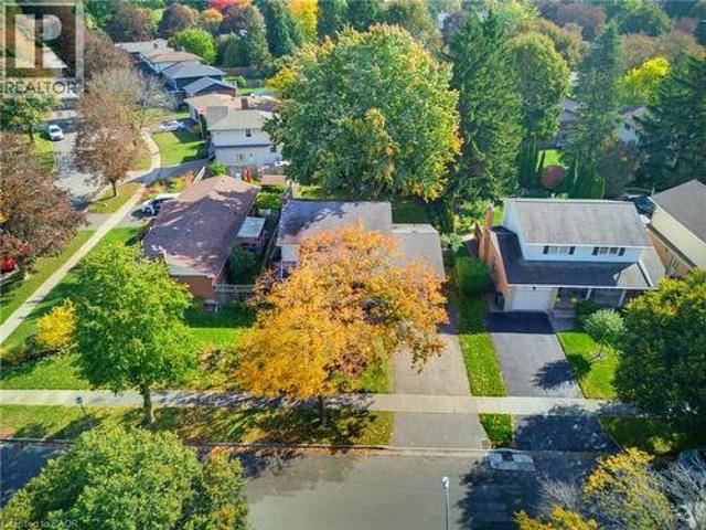 House for sale in Heritage Park, Kitchener
