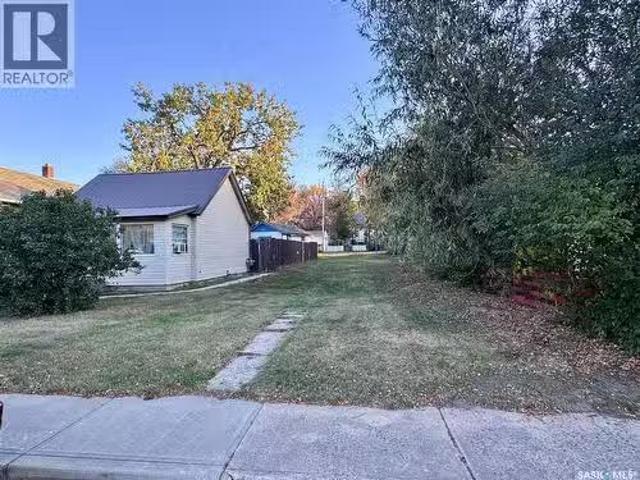House for sale in Moose Jaw, Saskatchewan