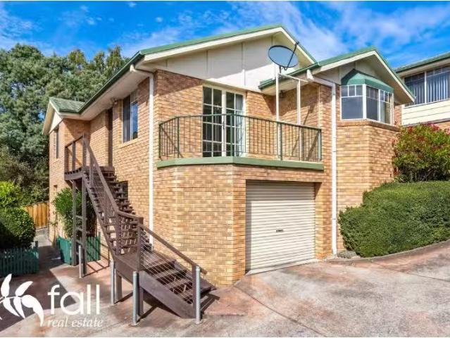 Condo for rent in Lenah Valley