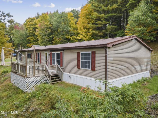 House for sale in Town of White Creek, Washington County