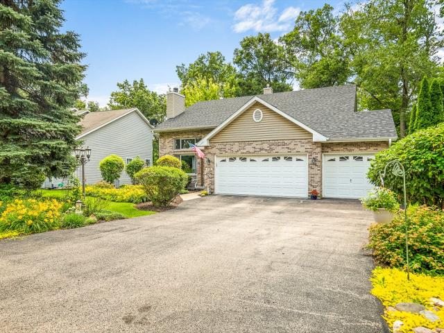 House for sale in Poplar Grove, Illinois