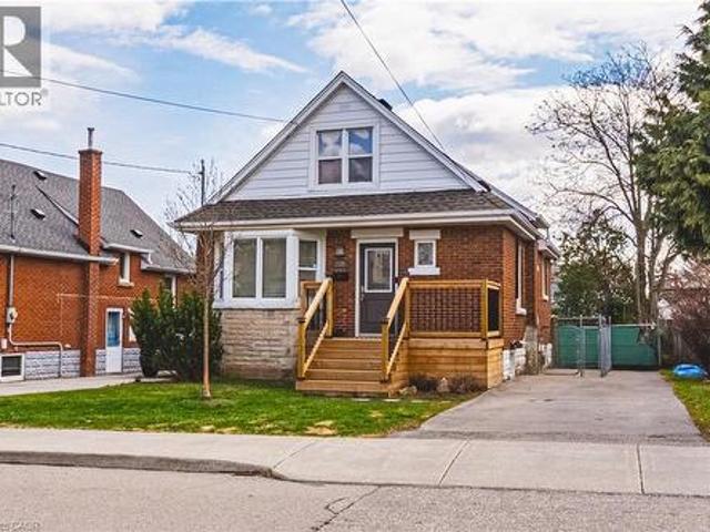 House for sale in Ancaster, Ontario