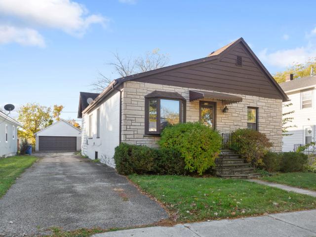 House for sale in Highwood, Illinois