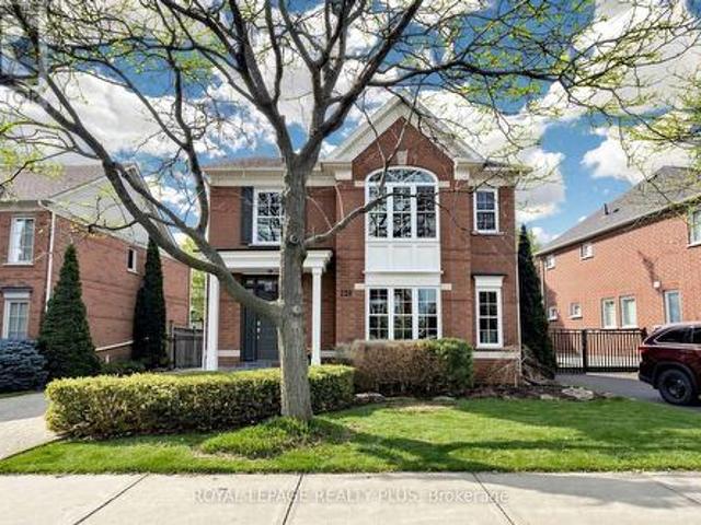 House for sale in Oakville, Ontario