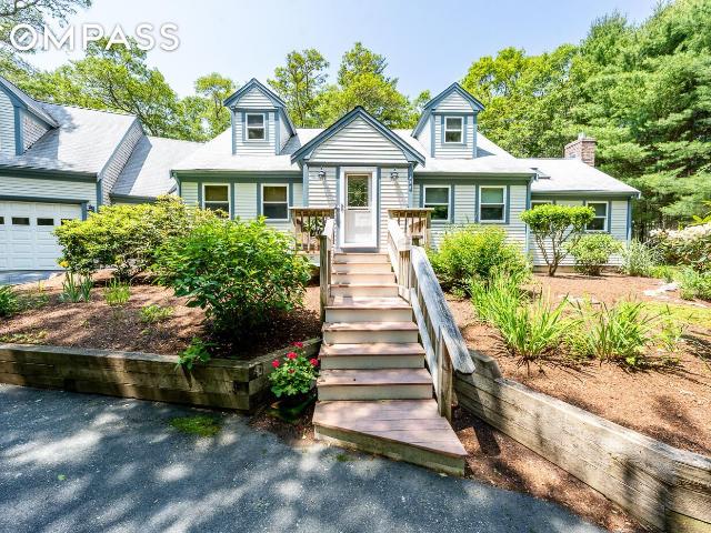 House for sale in Marstons Mills
