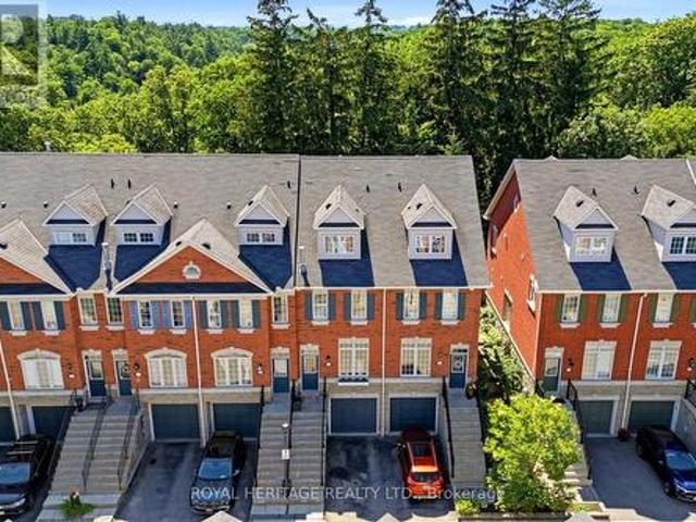 Townhouse for sale in Durham, Ontario