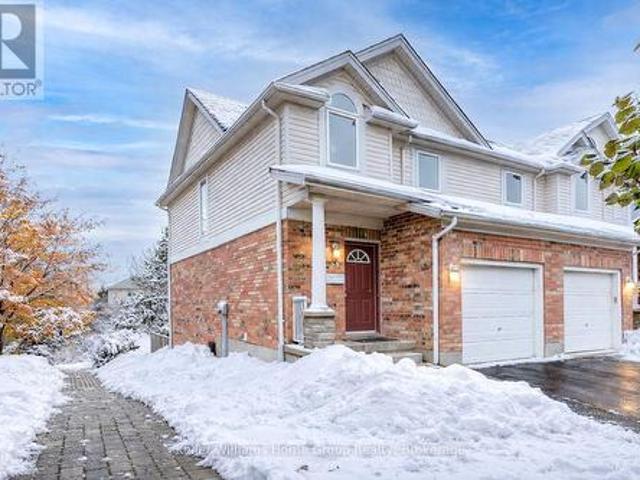Townhouse for sale in Guelph, Ontario