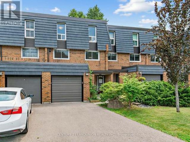 Townhouse for sale in Woburn, Ontario