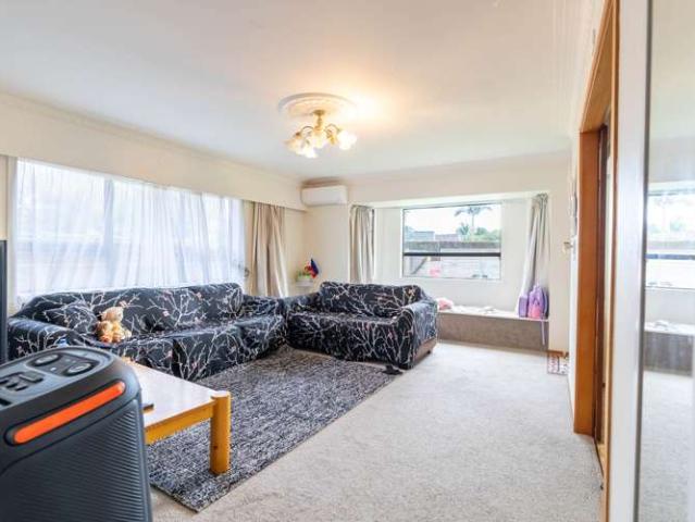House for sale in Royal Oak, Oroua County