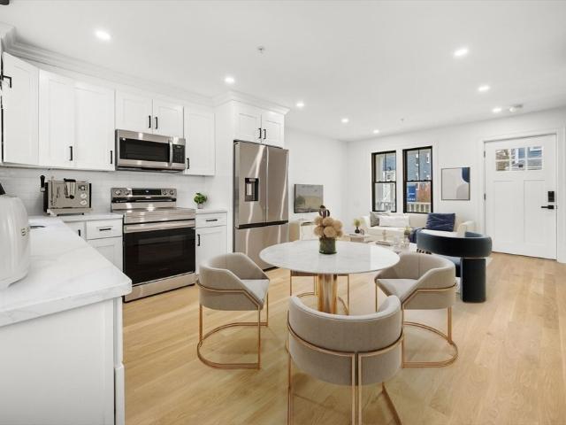 Townhouse for sale in Boston, Mattapan