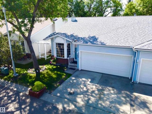 Duplex for sale in Saint Albert, Alberta