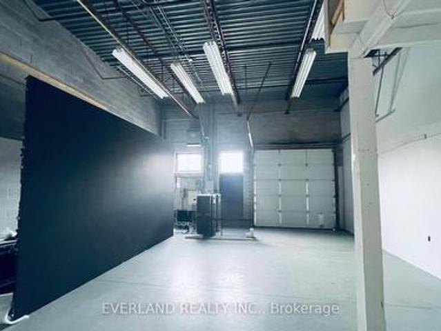 Commercial for rent in York, Ontario