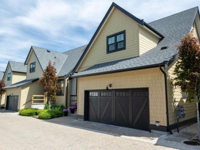 Duplex for sale in Delta