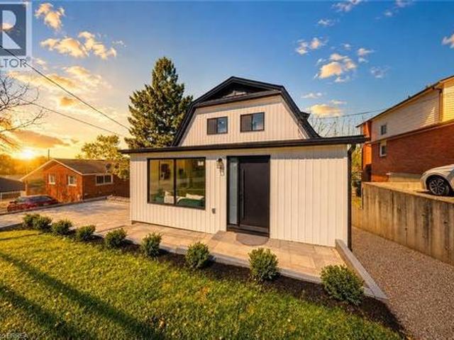 House for sale in Caledonia, Ontario